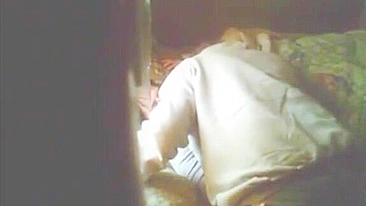 Daughter cums when little cock touches her private places in incest XXX