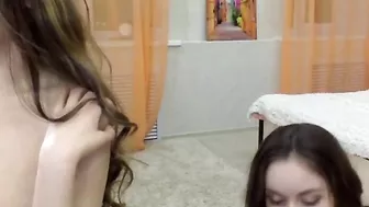 When a bunch of friends masturbate together... but these are sisters