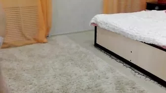 When a bunch of friends masturbate together... but these are sisters