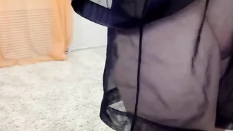 When a bunch of friends masturbate together... but these are sisters