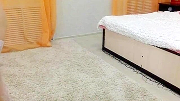 When a bunch of friends masturbate together... but these are sisters