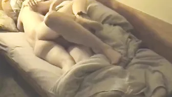 Teen daughter is going to get finger popped before she cums happily