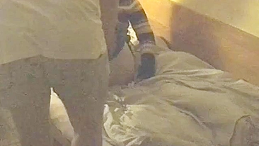 Teen daughter is going to get finger popped before she cums happily