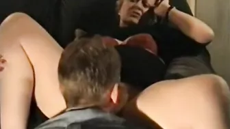 Mommy with a natural body is going to please her pussy and get off