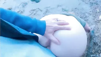 Mommy shows her shapely ass and we are going to see lots of beach fucking