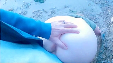 Mommy shows her shapely ass and we are going to see lots of beach fucking