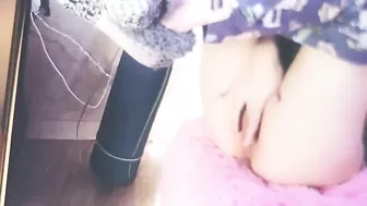 Incest hoe showing her opening and she is going to get off with passion