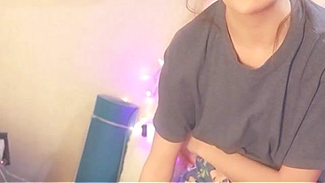 Incest hoe showing her opening and she is going to get off with passion