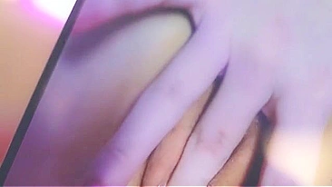 Incest hoe showing her opening and she is going to get off with passion