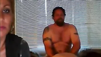 Babe offers her nicely endowed brother a hot incest blowjob as well