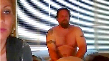 Babe offers her nicely endowed brother a hot incest blowjob as well