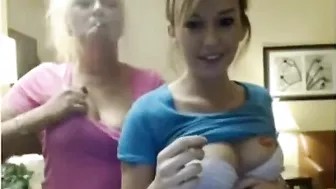Mom and daughter showing their bodies in a real incest XXX movie