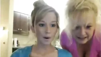 Mom and daughter showing their bodies in a real incest XXX movie