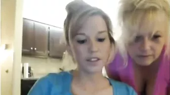 Mom and daughter showing their bodies in a real incest XXX movie