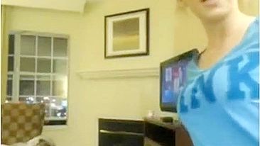 Mom and daughter showing their bodies in a real incest XXX movie