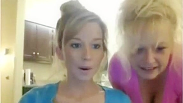 Mom and daughter showing their bodies in a real incest XXX movie