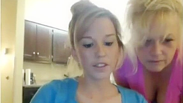 Mom and daughter showing their bodies in a real incest XXX movie