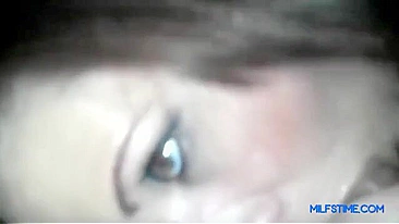 Mommy showing her oral skills with an intensity behind the sucking