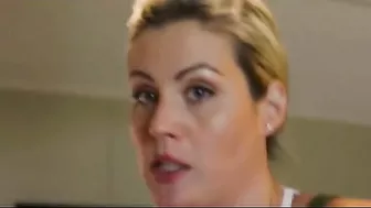 Steamy massage session with mommy who wants to get fucked silly