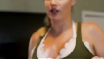 Steamy massage session with mommy who wants to get fucked silly