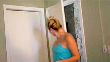 Steamy massage session with mommy who wants to get fucked silly