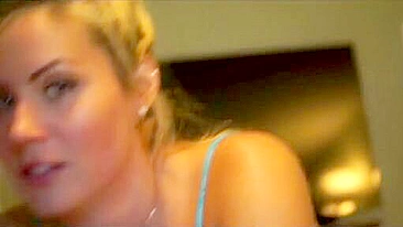 Steamy massage session with mommy who wants to get fucked silly