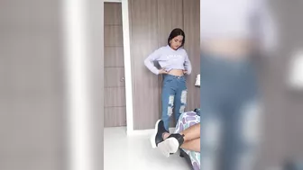 Brother knows that she wants to demonstrates how to create a teasing vid