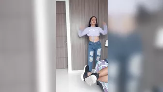 Brother knows that she wants to demonstrates how to create a teasing vid