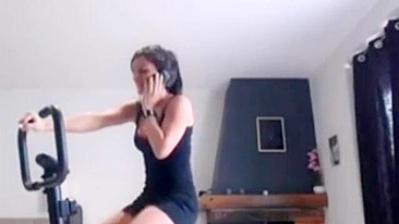 Sister is not worried about her bro fucking her too deep or anything