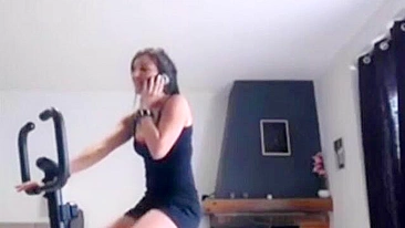 Sister is not worried about her bro fucking her too deep or anything