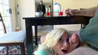 Man looks for stepdaughter without knowing she gives XXX porn blowjob Man looks for stepdaughter without knowing she gives XXX porn blowjob