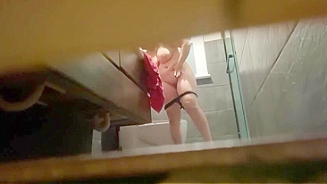 I finally caught on my hidden cam my big ass mommy’s at shower completely naked!