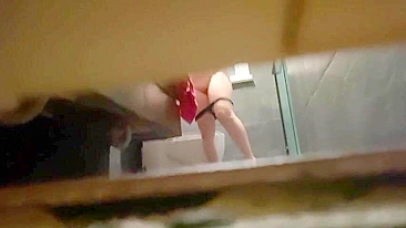 I finally caught on my hidden cam my big ass mommy’s at shower completely naked!