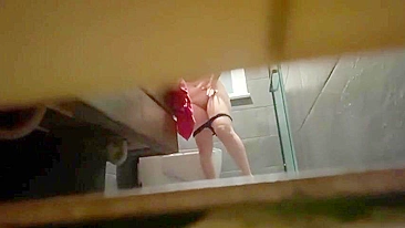 I finally caught on my hidden cam my big ass mommy’s at shower completely naked!