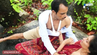 Desi Indian couple outdoor sex in jungle viral MMS