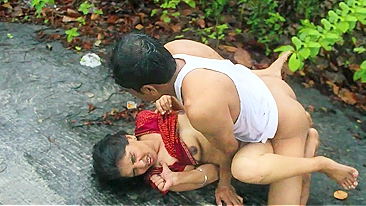 Desi Indian couple outdoor sex in jungle viral MMS