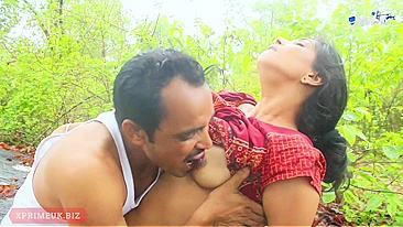 Desi Indian couple outdoor sex in jungle viral MMS