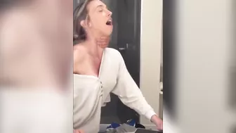 Sister puts on make-up and receives dick from brother at the same time