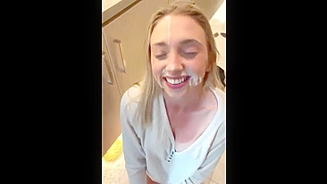 Sister puts on make-up and receives dick from brother at the same time