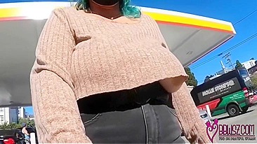 I am a very naughty mommy, I go shopping with bare tits