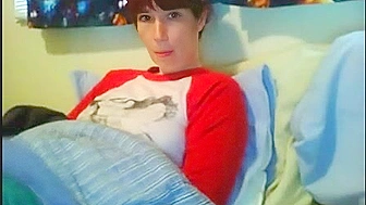 Hidden camera caught a red-haired bitch masturbating and catching an orgasm