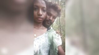 Leaked Desi MMs! Young Horney and Shy College Girl Fucking With Tution Master in the Jungle