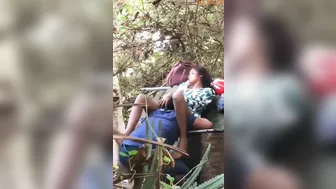 Leaked Desi MMs! Teen Boy licks the Pussy of an Tamil Student in a Public Park!