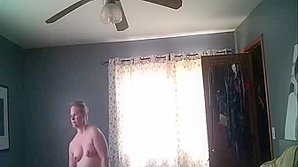Finally I caught a mom with bare tits on my phone camera