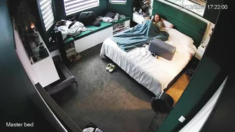 Wife takes some time out of busy day to fingering hard under the covers!