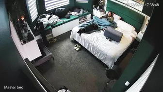 Wife takes some time out of busy day to fingering hard under the covers!