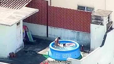 A neighbor caught sex in the pool, a neighbor's boy pulls his own mother on a dick