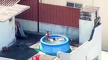 A neighbor caught sex in the pool, a neighbor's boy pulls his own mother on a dick