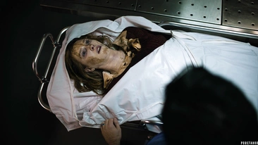 Lost in Lust ☆ Morgue Worker's Erotic Encounter with a Dead Beauty