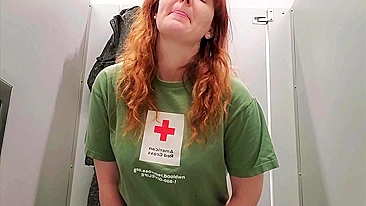 Сheating White Wife Gets Naked and Masturbates Hard.